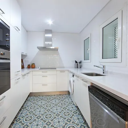 White Pearl J4 * Marbella